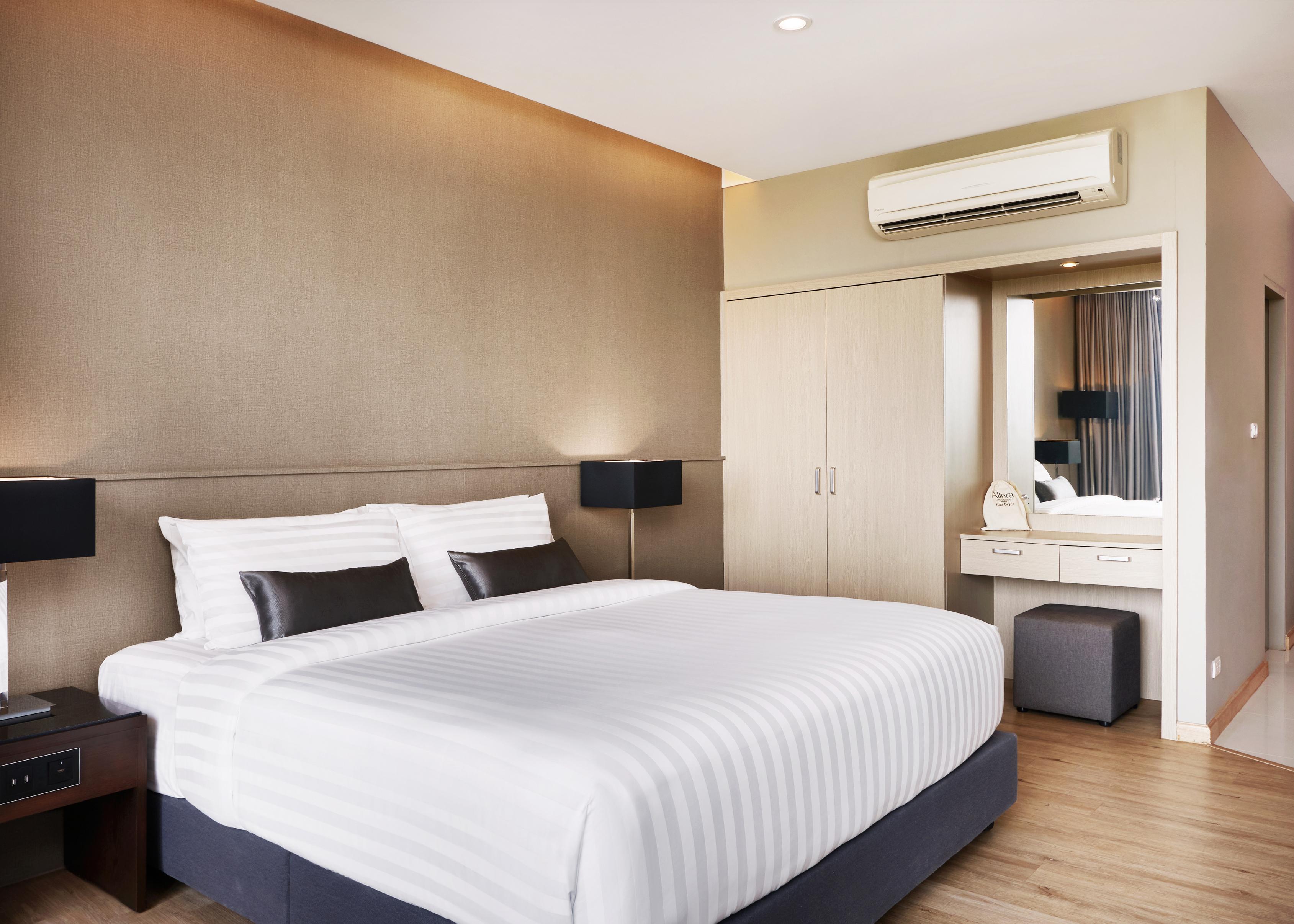Altera Hotel And Residence By At Mind Pattaya Exterior photo
