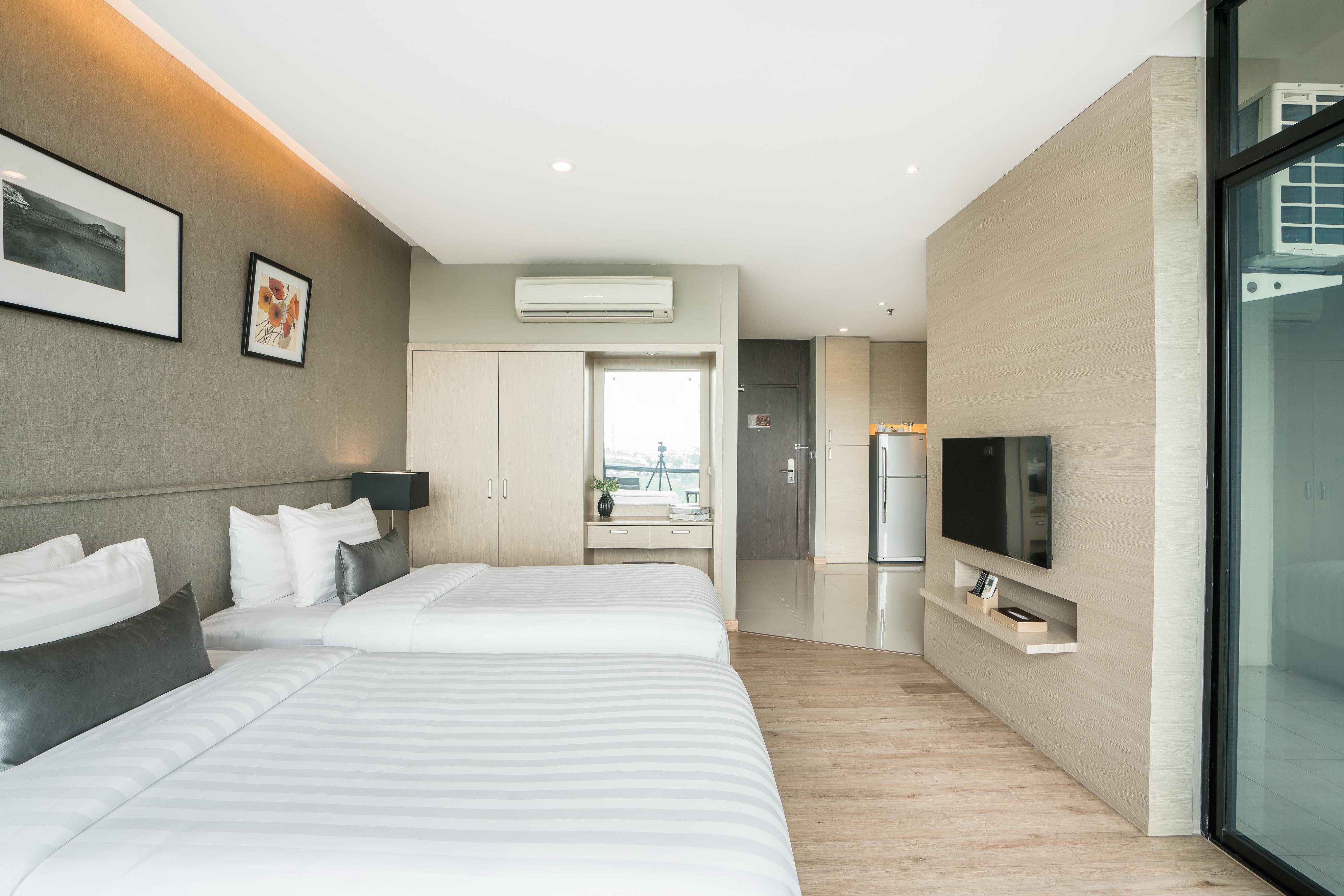 Altera Hotel And Residence By At Mind Pattaya Exterior photo