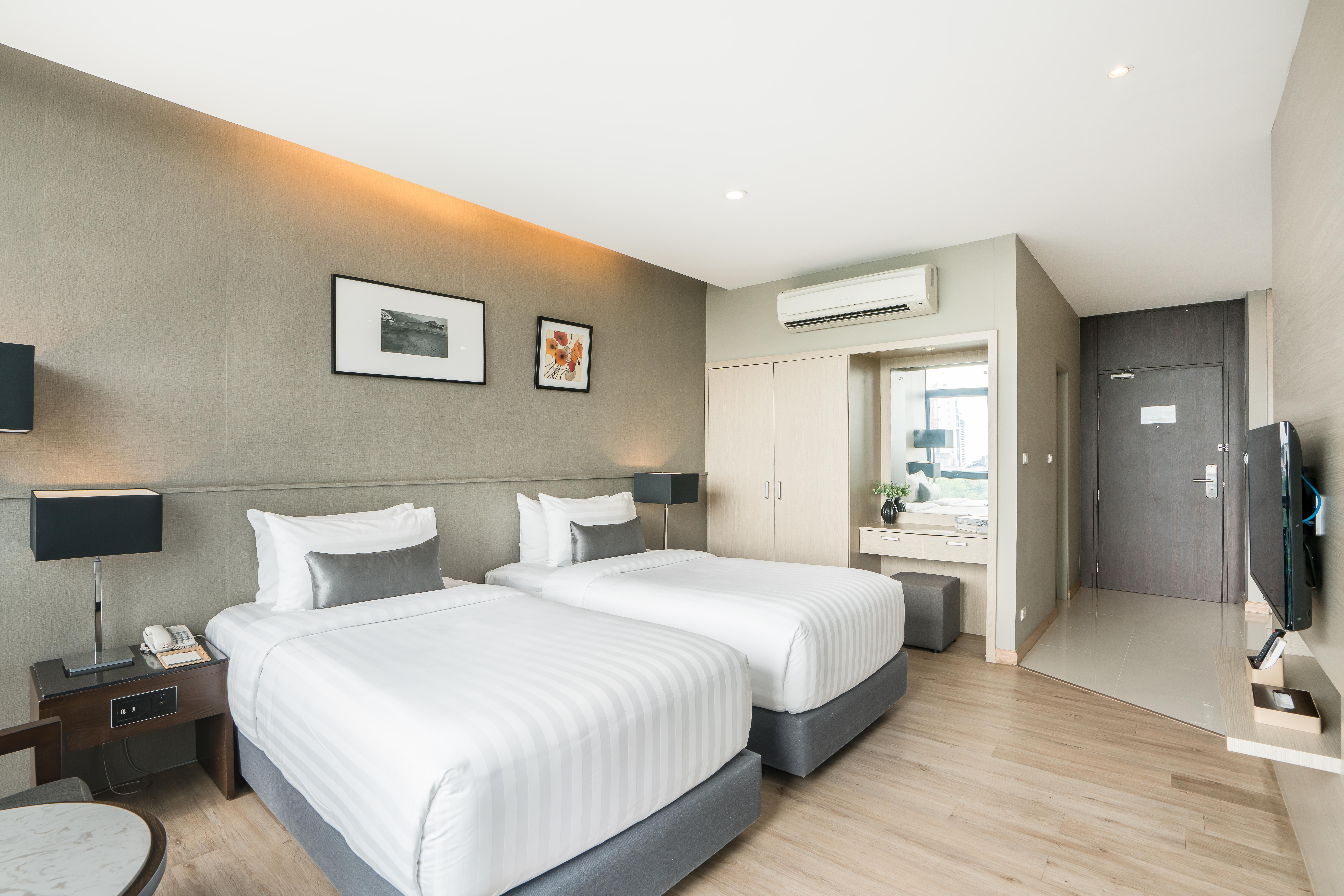 Altera Hotel And Residence By At Mind Pattaya Exterior photo