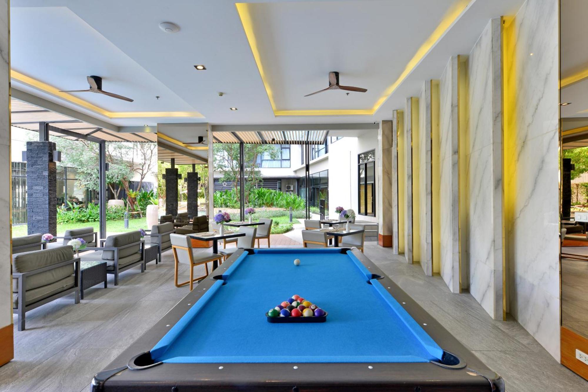 Altera Hotel And Residence By At Mind Pattaya Exterior photo