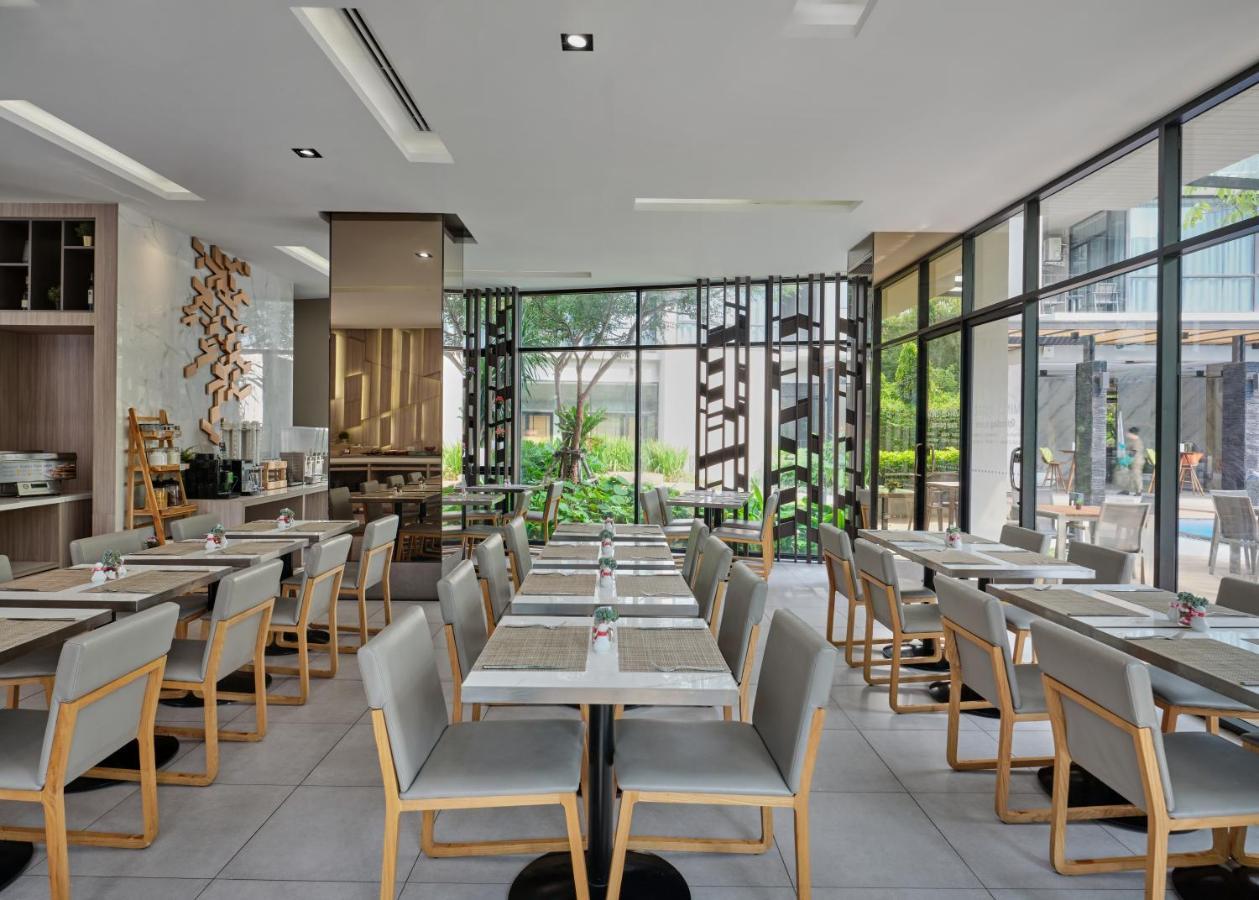 Altera Hotel And Residence By At Mind Pattaya Exterior photo